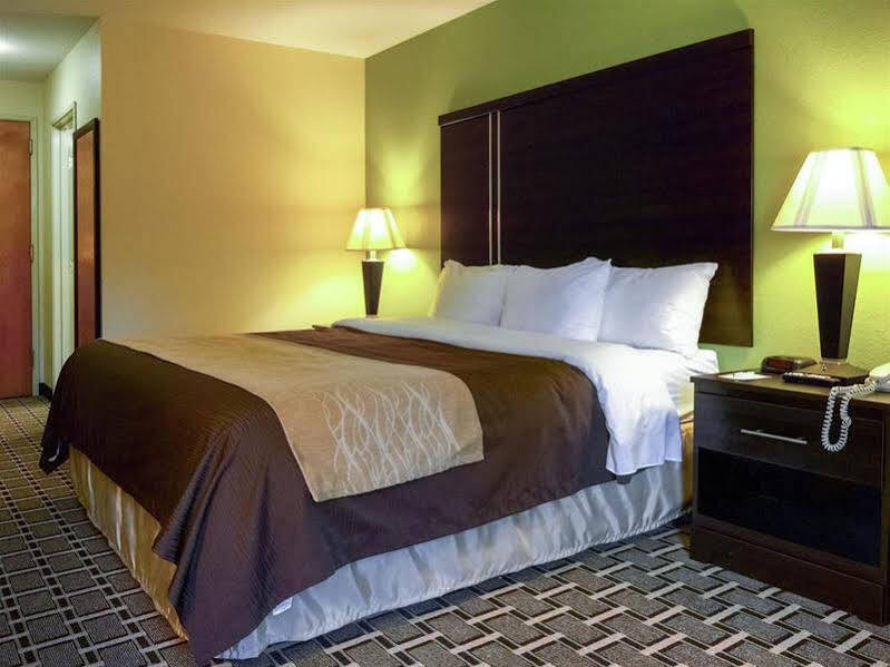 Quality Inn West Of Asheville Canton Exterior photo